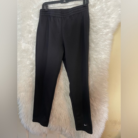 Nike NWT Men’s Standard Fit Therma-Fit Black Sweatpants. Size Large - Picture 1 of 7